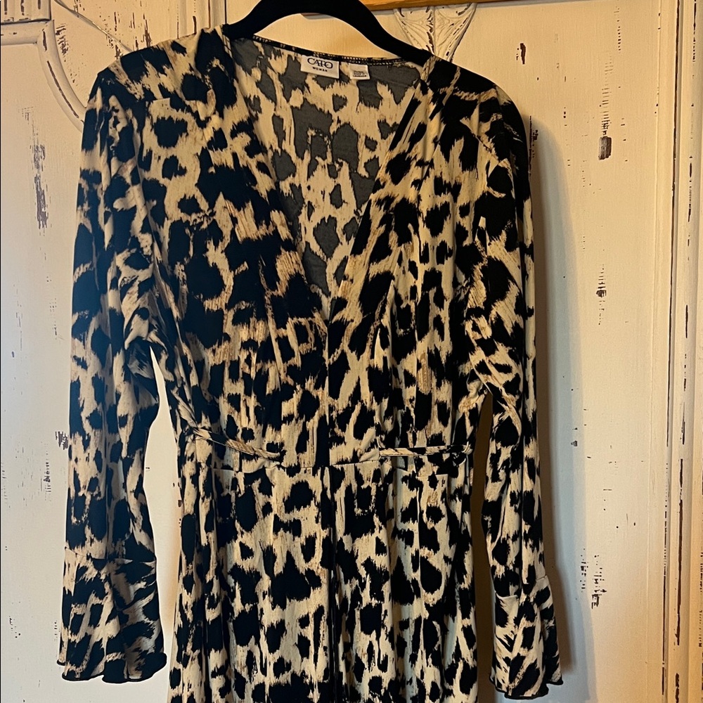 Cato Black and Cream Patterned Long Sleeve Tunic - Picture 3 of 10